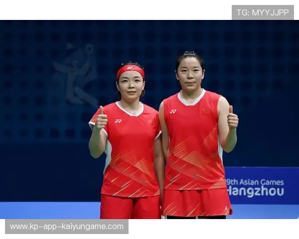 凡尘组合吊球配合精准打穿对手